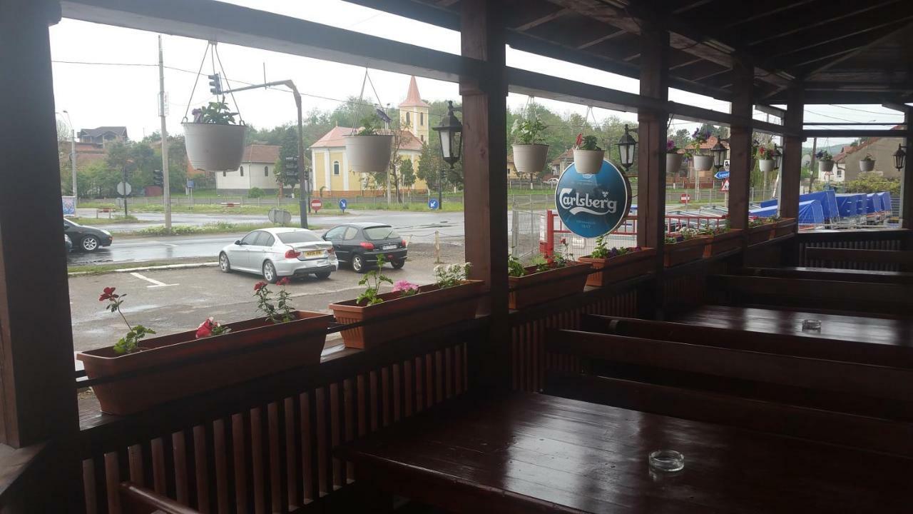 Motel Restaurant Lowe Deva Eksteriør billede